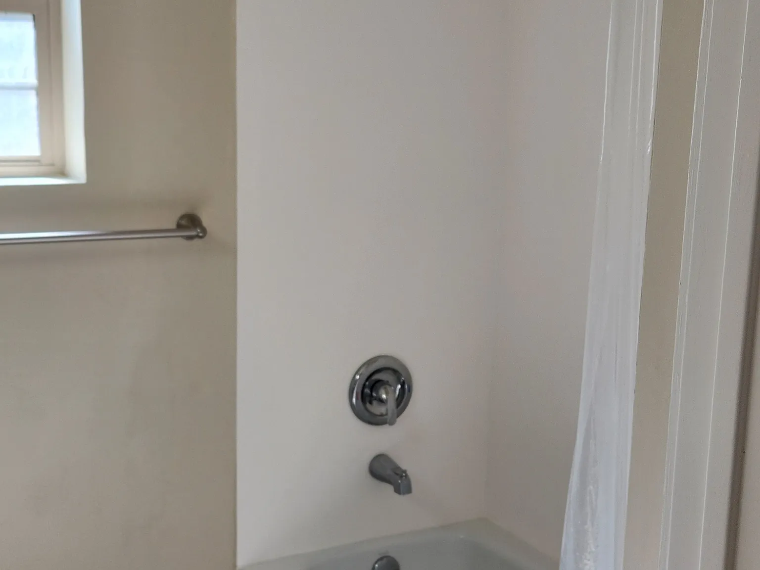 1 bed, 750 sqft, $1,600 — Photo 4