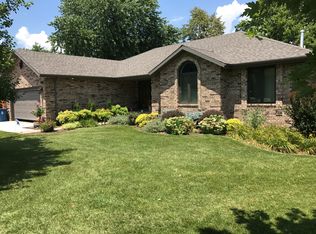 3805 S Virginia Pl, Springfield, MO 65807