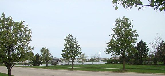 4th image of 425 Silverstone Dr #425