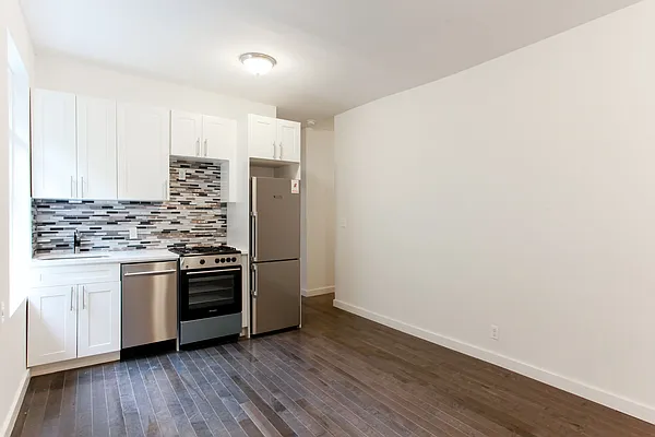 Rented by Pink Stone Realty LLC | media 18