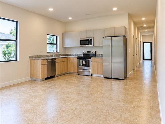 5th image of 5615 10th Ave