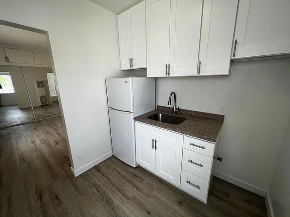 3rd image of 161 Saint Joseph Ave Unit B