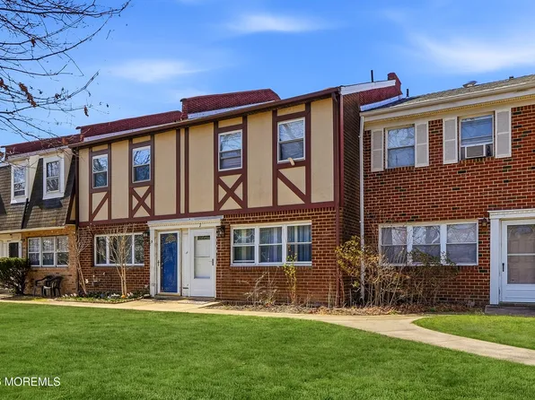 7 Briar Mills Drive, Brick, NJ 08724