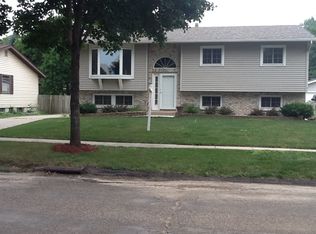 1445 5th Ave SW, Rochester, MN 55902