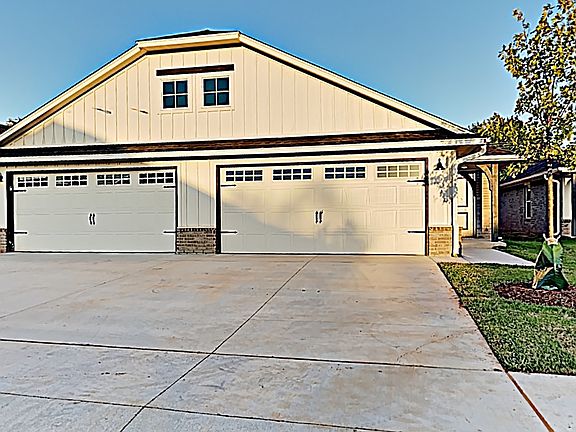 2nd image of 5014 Avion Ct