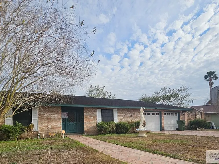 45 Westchester Cir — Photo 2