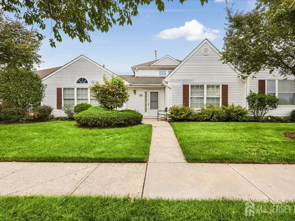 124 Waterside Blvd, Monroe Township, NJ 08831