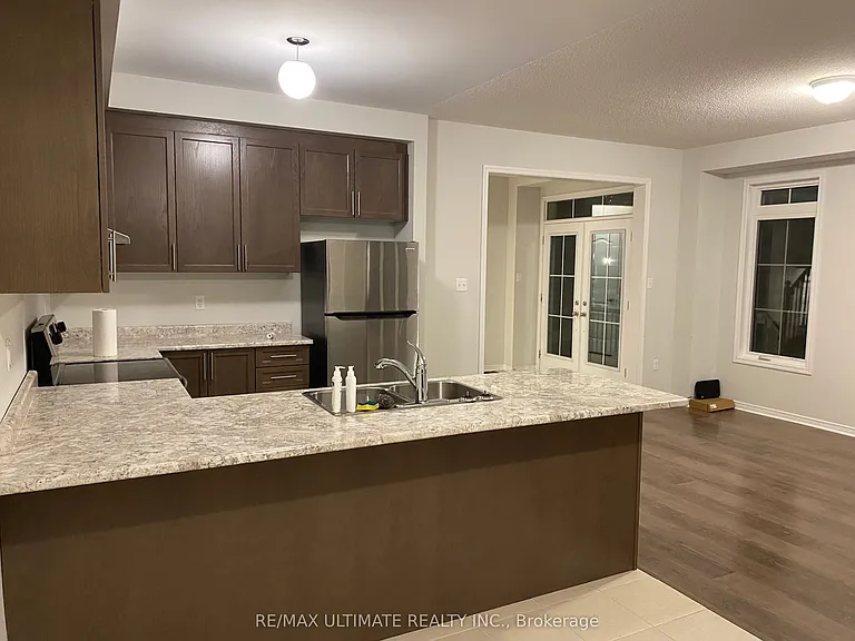 41 Kirby Ave — Photo 17