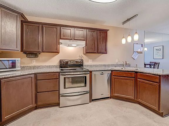 5th image of 1904 Primrose Pl