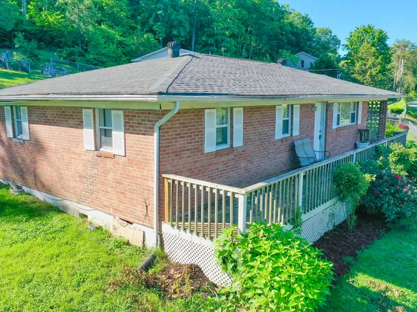 228 Shady Ln, Bean Station, TN 37708