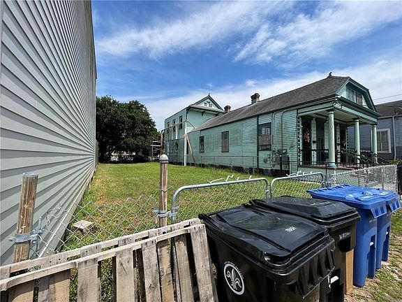 5th image of 1323 Frenchmen St