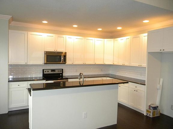 2nd image of 3009 Oakleigh Township Dr