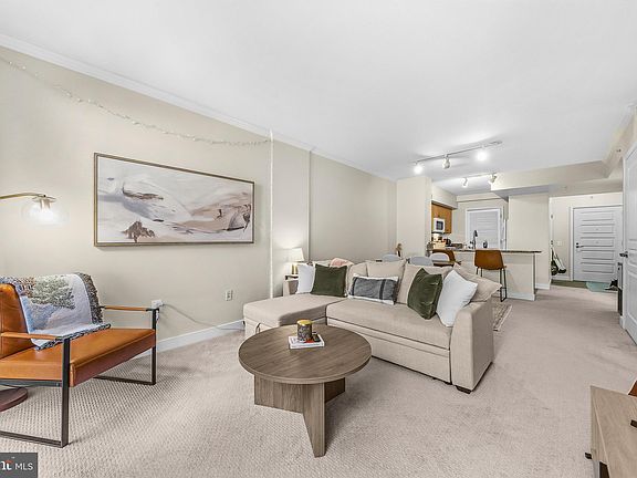 4th image of 631 D St NW APT 336
