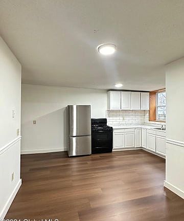 4th image of 3132 6th Ave Floor 1