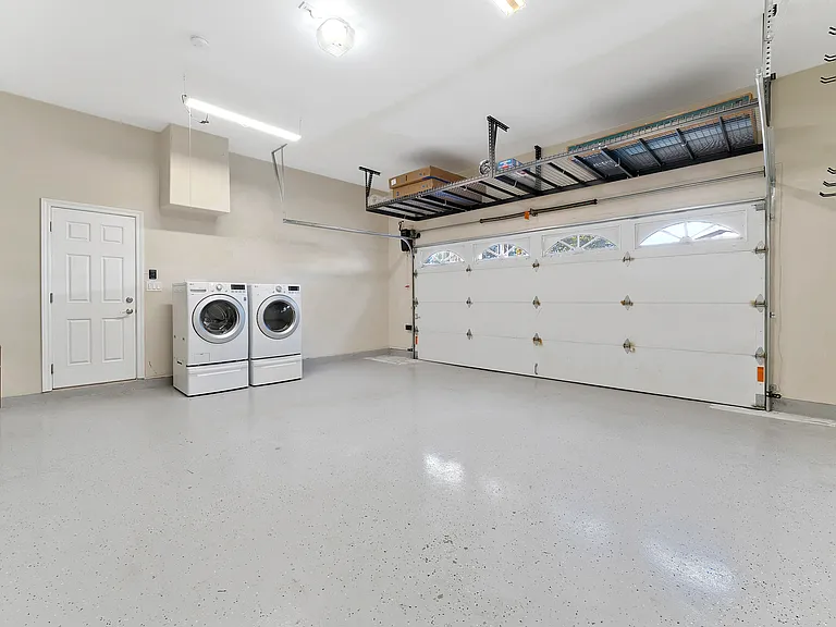 1524 W Tonia Ct — Photo 35