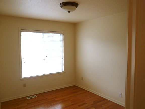 5th image of 764 Layman Creek Cir