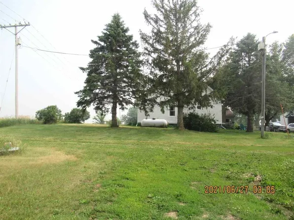 1171 Quincy Ave, Tipton, IA 52772