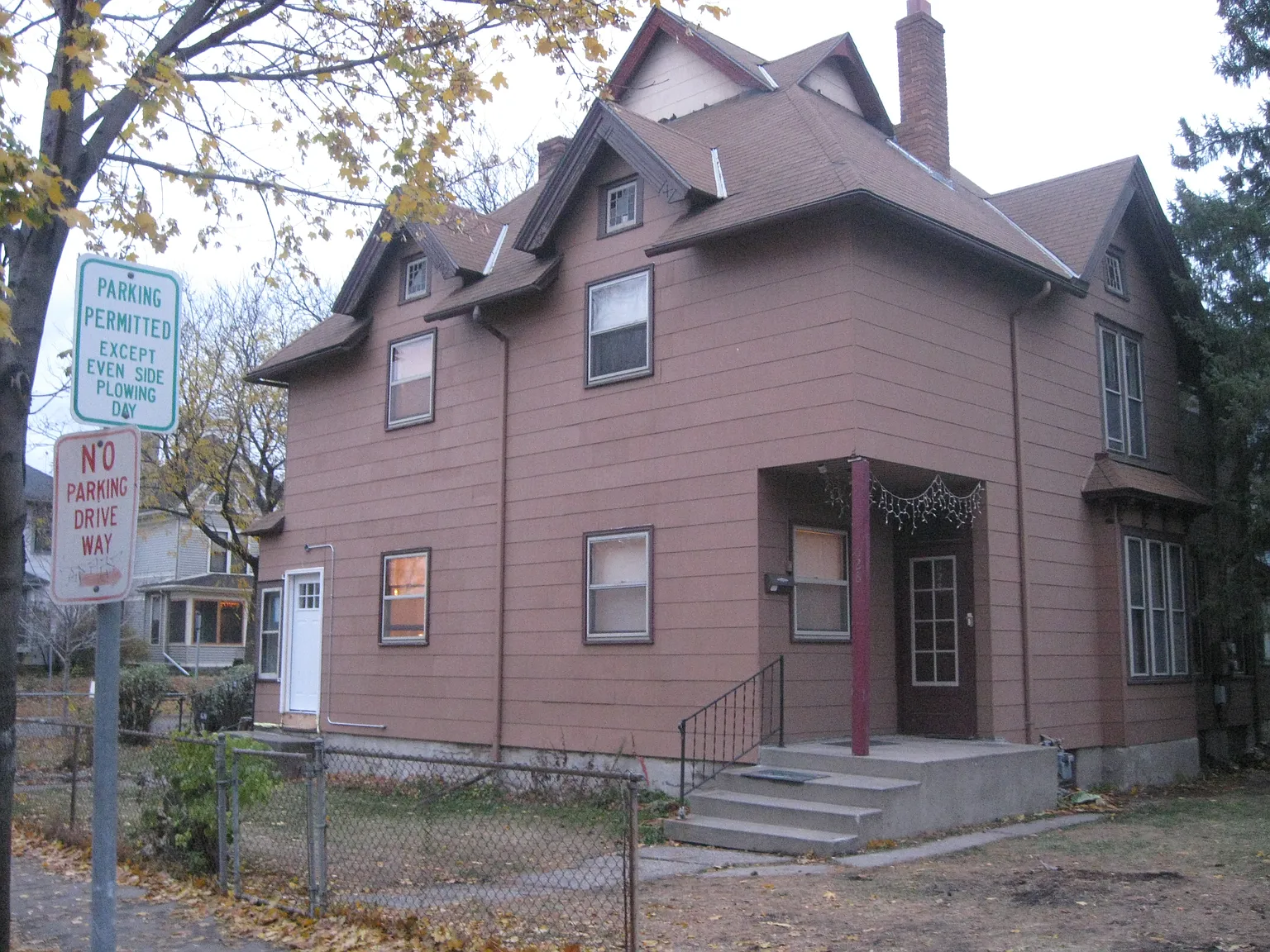 5 bed, $3,250 — Photo 1