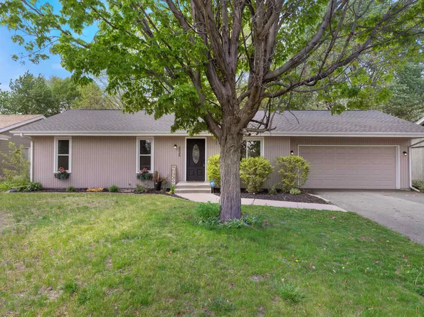 8326 Elm Ave, Machesney Park, IL 61115