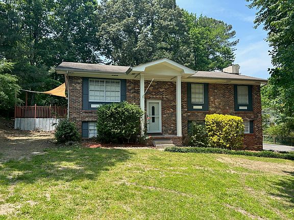 2nd image of 199 Laurelwood Cir