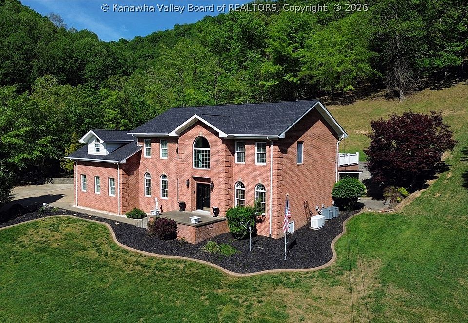 1st image of 35 Oakridge Estates Rd