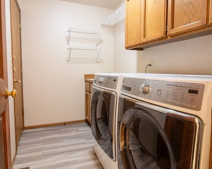 24435 SE 42nd Pl — Photo 18