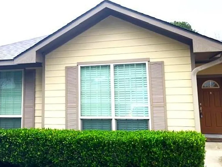 14156 Shadow Bay Dr — Photo 2