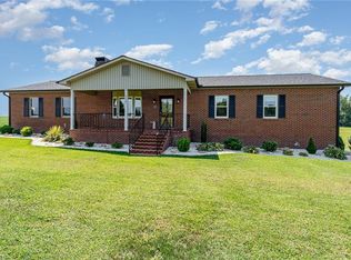 114 Sandy Ln, Mount Airy, NC 27030