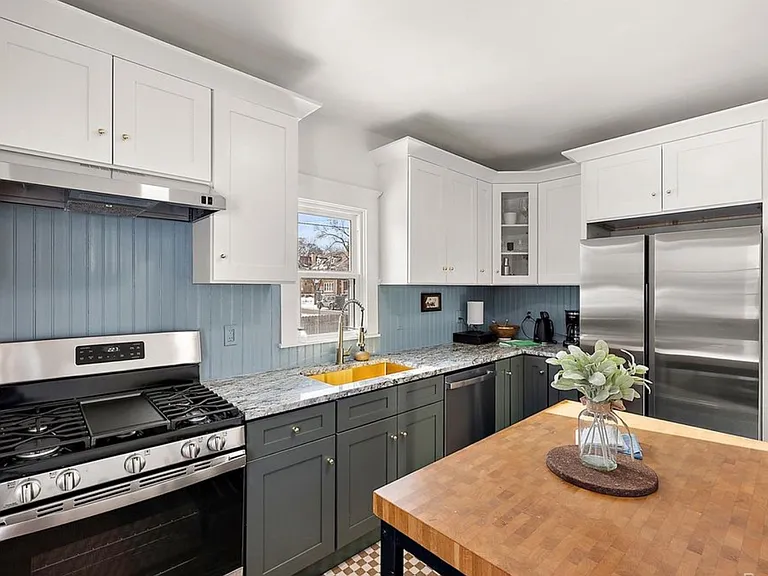 5008 Iroquois St — Photo 10