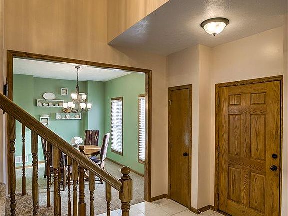 3rd image of 5920 S 175th Avenue Cir