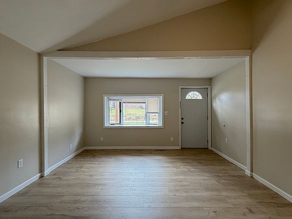 3rd image of 618 N 9th St