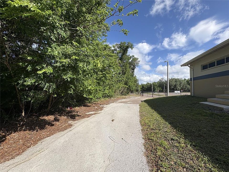2nd image of 14527 13th St