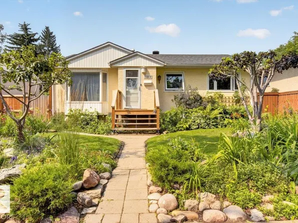 11934 43rd St NW, Edmonton, AB T5W 2P6