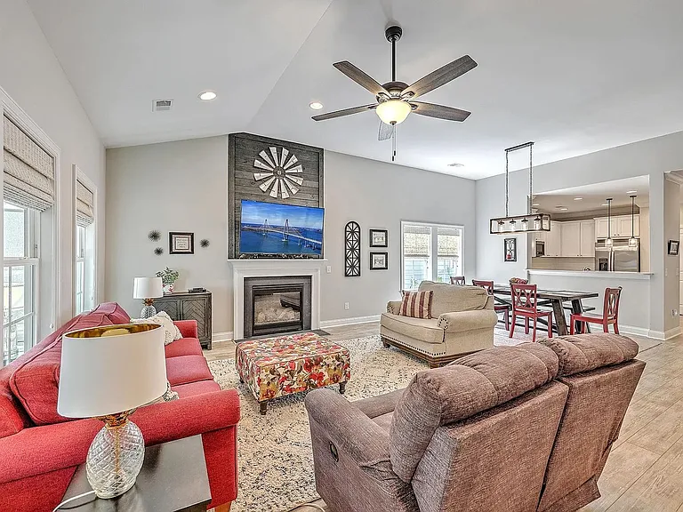 1044 Pigeon Point — Photo 14