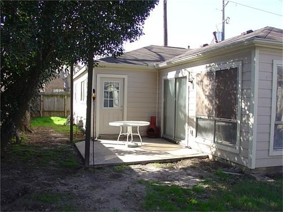 3rd image of 10619 Buffalo Bend Dr