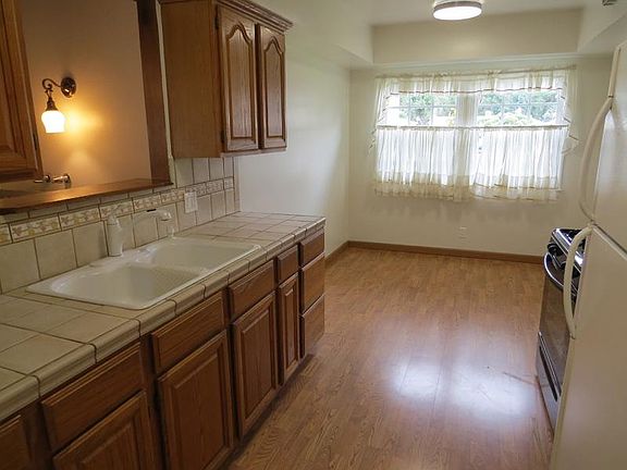 5th image of 2410 Del Amo Blvd