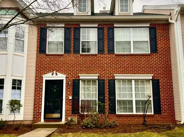 12 Cabot Way, Franklin Park, NJ 08823