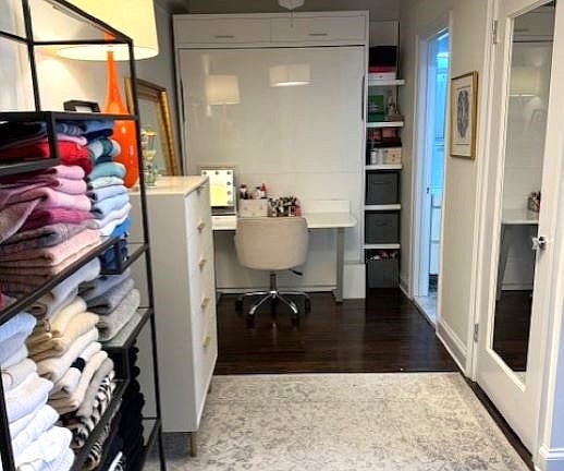 4th image of 10 Park Ave #16F
