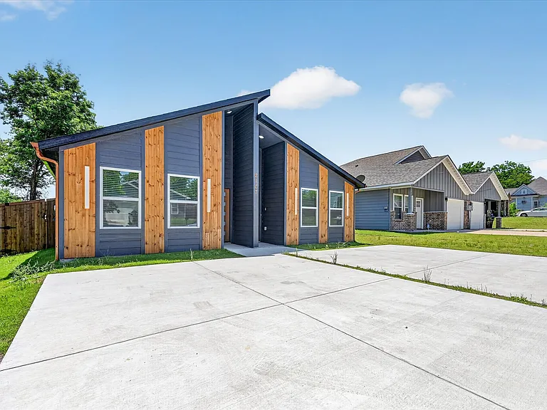 2107 Church St #A — Photo 18