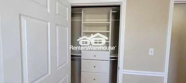 4745 King Saul Dr — Photo 11