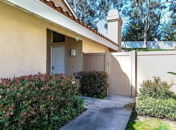 3rd image of 1800 Borrego Dr