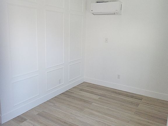 5th image of 3218 W 60th St #1/2