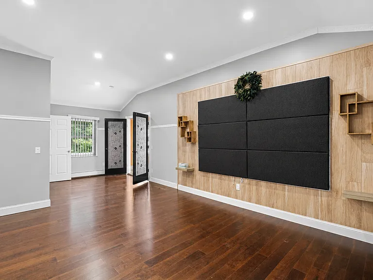 40 Olney Ave — Photo 14