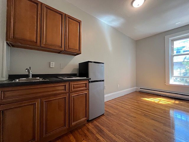 1st image of 399 Marlborough St APT 9