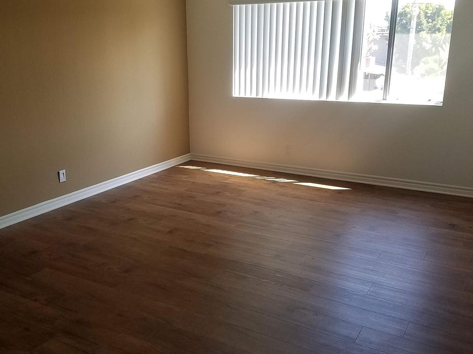 1st image of 324 E 20th St APT 23