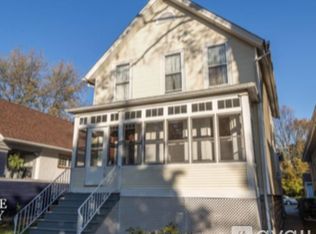144 Lathrop Ave #2, Forest Park, IL 60130