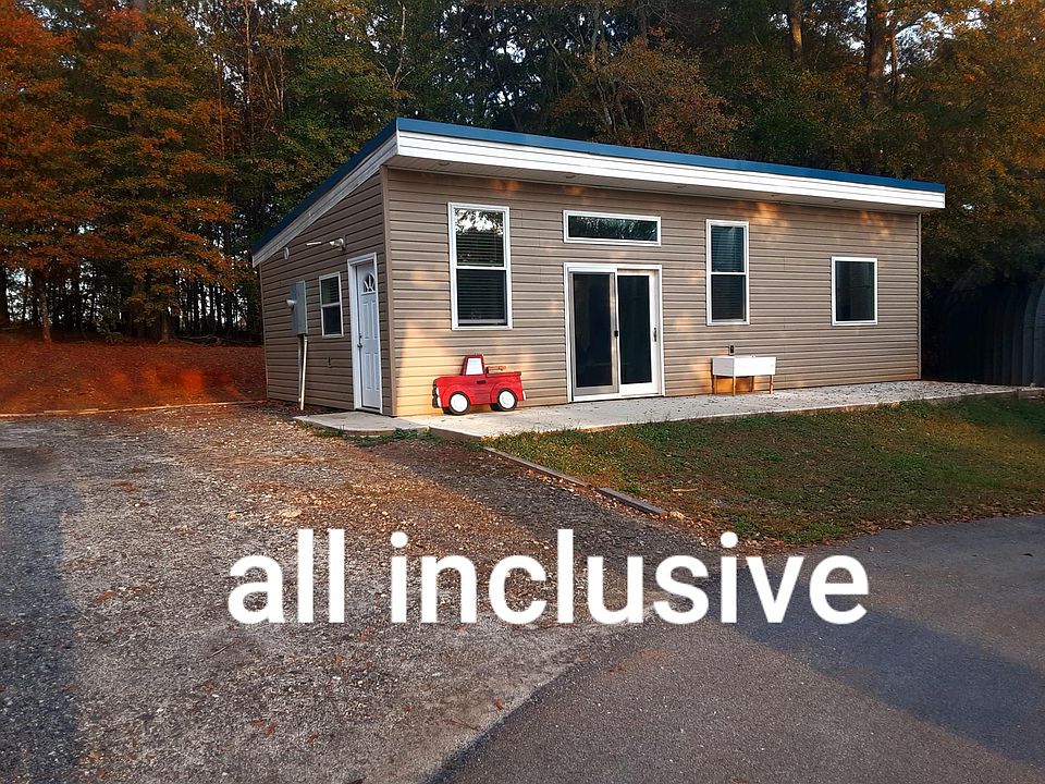 Front of guest house at sunset..1250 all inclusive or 1150 and u pay power..