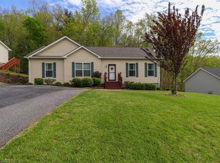 255 John Lemley Ln, Christiansburg, VA 24073