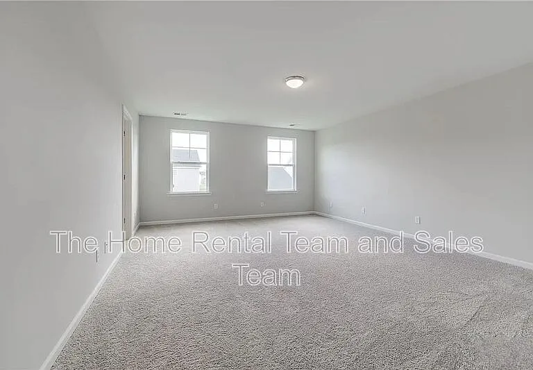 113 Fenway St — Photo 23