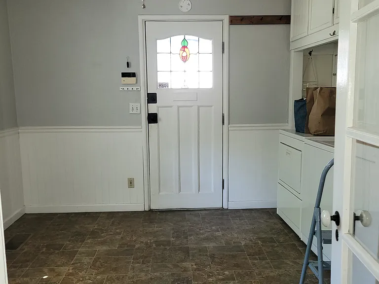 720 Olive St — Photo 11